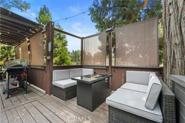 1277 Lovers Lane, Rimforest CA: https://media.crmls.org/medias/3028af84-9b05-4f12-b8c1-128ac6c3786b.jpg