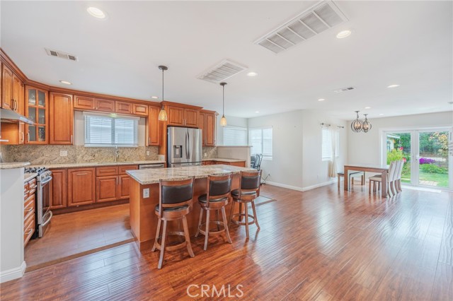 21514 Ellinwood Drive, Torrance CA: https://media.crmls.org/medias/30290d87-f24e-43ea-a7c4-bc2b84071a2f.jpg
