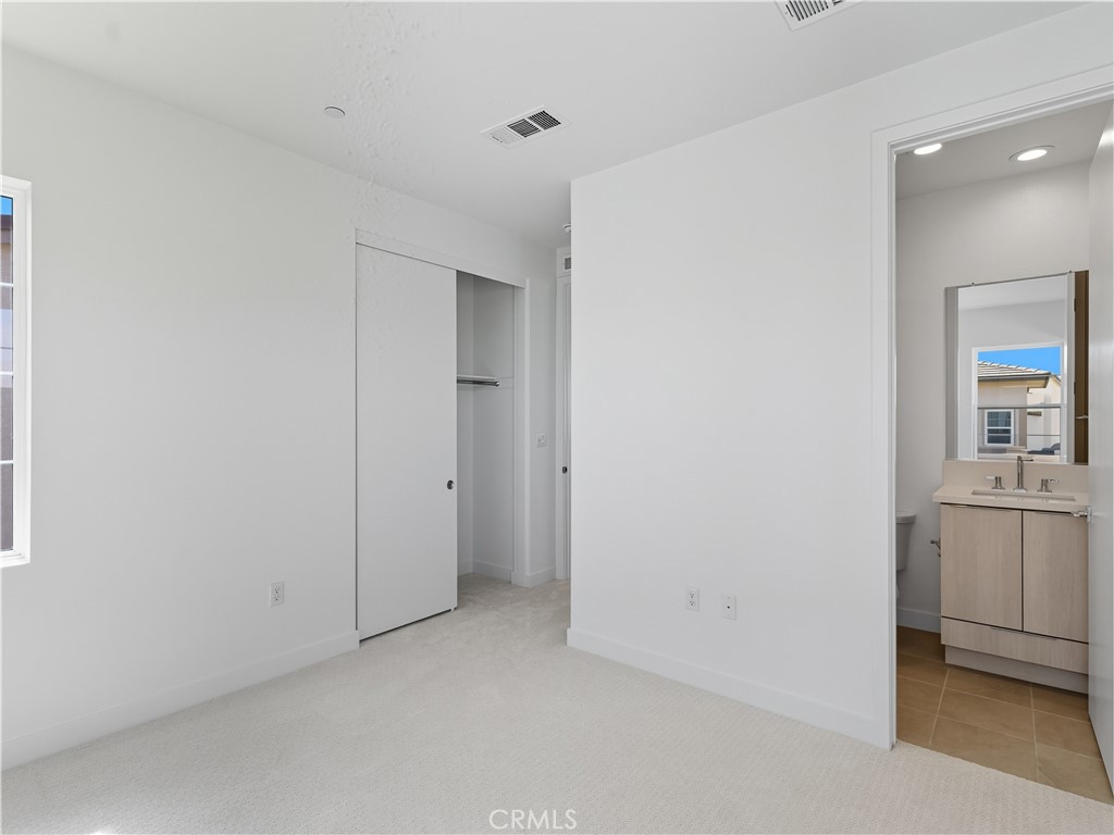 MLS #OC25227775 image #12