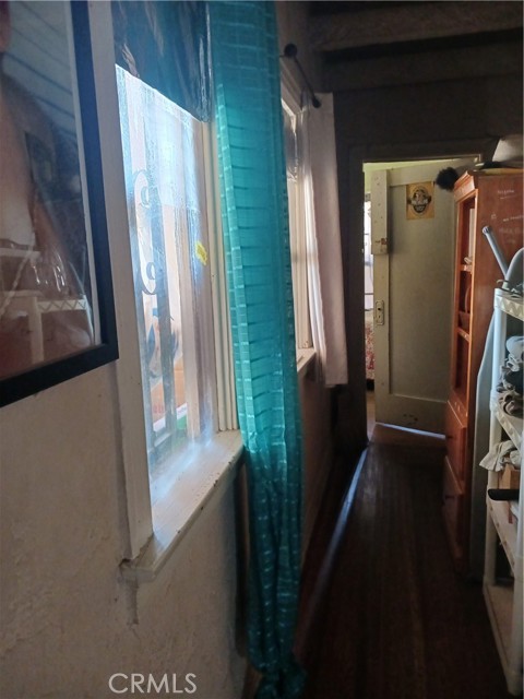 Detail Gallery Image 8 of 10 For 742 Belden Ave, Los Angeles,  CA 90022 - 4 Beds | 2 Baths