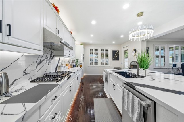 Detail Gallery Image 28 of 74 For 35409 Summerholly Ln, Murrieta,  CA 92563 - 6 Beds | 4/1 Baths