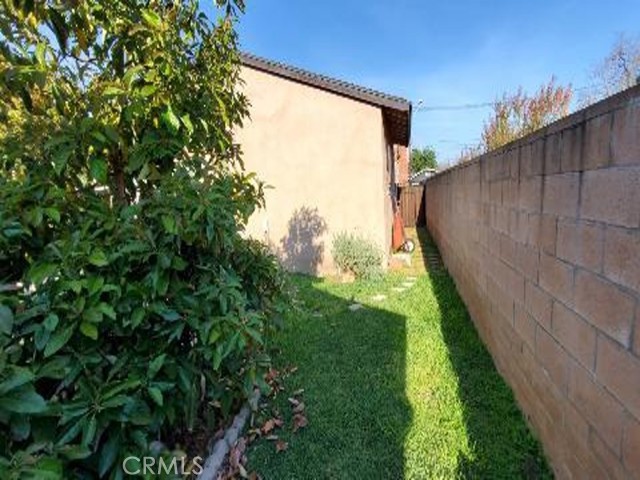 Partial side yard walkway