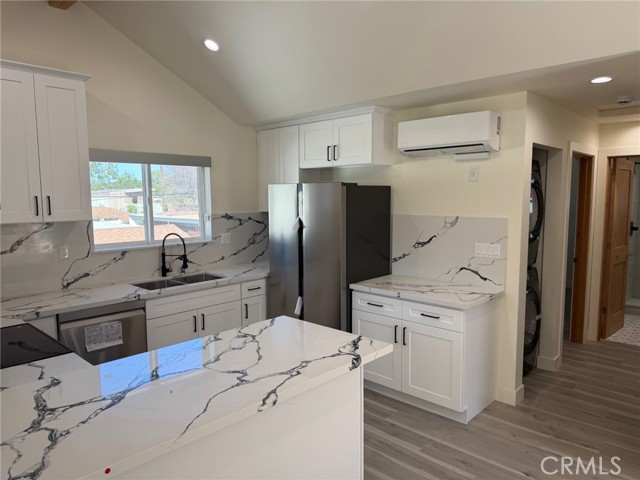 Detail Gallery Image 6 of 19 For 807 Forest, South Pasadena,  CA 91030 - 2 Beds | 2 Baths