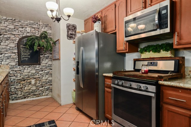 Detail Gallery Image 14 of 29 For 1440 Alta Ave, Upland,  CA 91786 - 4 Beds | 2 Baths