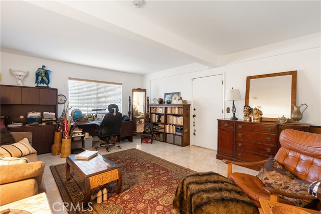 5266 Bluff Street, Norco CA: https://media.crmls.org/medias/302bb31f-225c-4b87-ac47-6cc24448f600.jpg