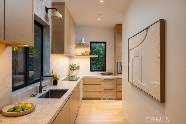 Detail Gallery Image 15 of 48 For 2100 Windward Ln, Newport Beach,  CA 92660 - 5 Beds | 5/3 Baths