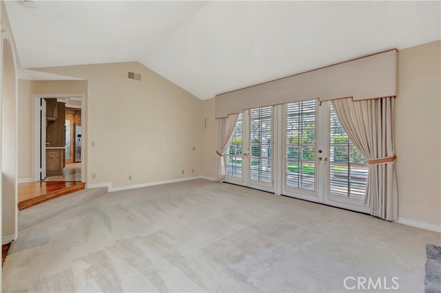 Detail Gallery Image 9 of 52 For 19371 Woodlands Dr, Huntington Beach,  CA 92648 - 3 Beds | 2/1 Baths