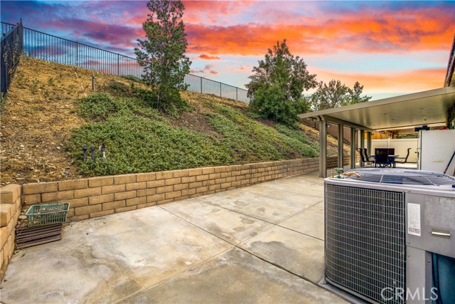 18019 Lapis Lane, San Bernardino CA: https://media.crmls.org/medias/302f5304-8443-4b78-a264-1831f5feaaae.jpg