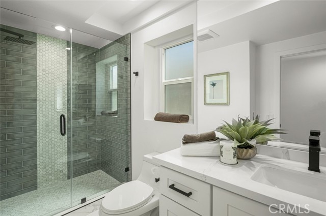 22627 Lakeside Lane, Lake Forest CA: https://media.crmls.org/medias/302fbf34-0889-4538-826e-c07a27b21637.jpg