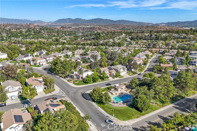 Detail Gallery Image 10 of 75 For 27371 Blueridge Dr, Valencia,  CA 91354 - 6 Beds | 4 Baths