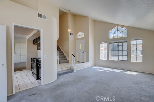 Image 14 of 52 For 681 Goldenrod Street