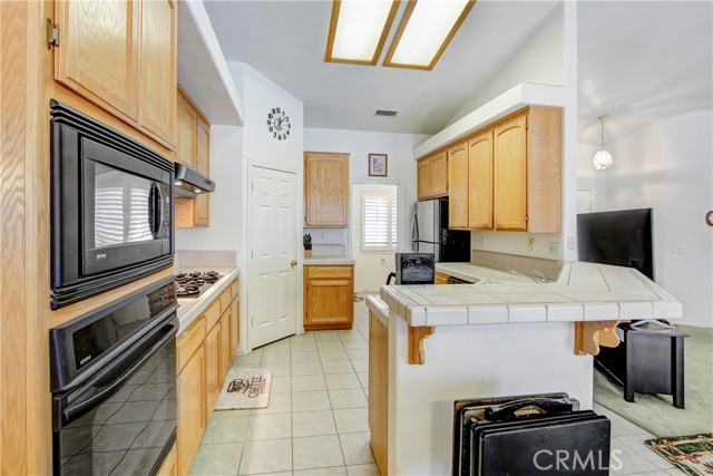 Detail Gallery Image 10 of 34 For 11949 Hawthorne Ave, Hesperia,  CA 92345 - 3 Beds | 2 Baths