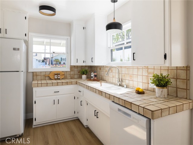 5526 Halison St, Torrance CA: https://media.crmls.org/medias/3031da6c-5020-438f-9043-ffe34a8311bb.jpg