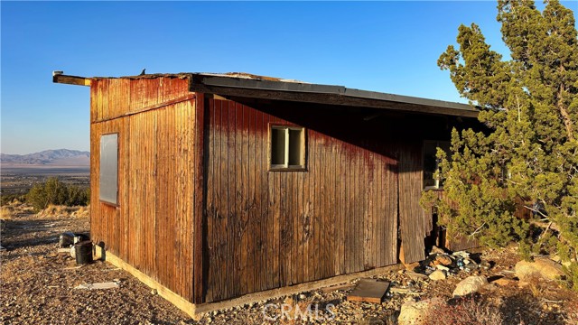 773 Richard Street, Lucerne Valley CA: https://media.crmls.org/medias/30323f9f-f0c8-4c6c-b927-c21de6745e57.jpg