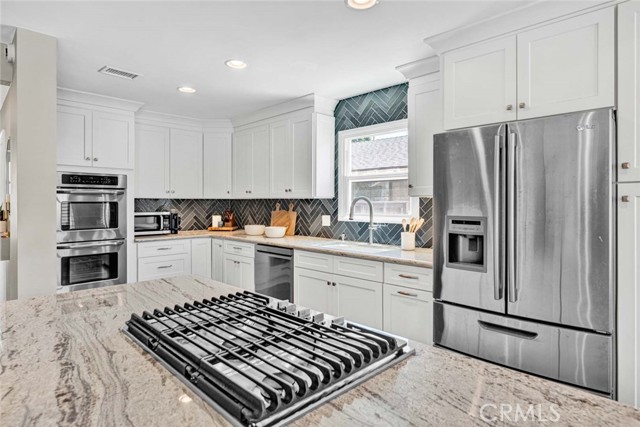 1402 E Rose Avenue, Orange CA: https://media.crmls.org/medias/303273d1-aace-4554-9d5d-fb1a7fdf379e.jpg