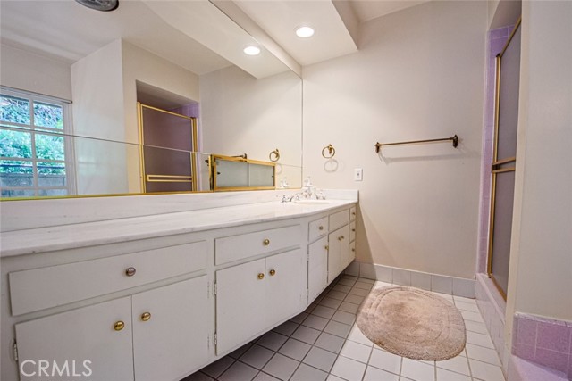 Detail Gallery Image 23 of 75 For 1801 Greenbriar Rd, Glendale,  CA 91207 - 3 Beds | 3 Baths