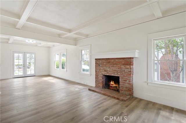 4415 12th Street, Riverside CA: https://media.crmls.org/medias/3032d5e4-bfa5-4b06-8850-52a6c2121a9c.jpg