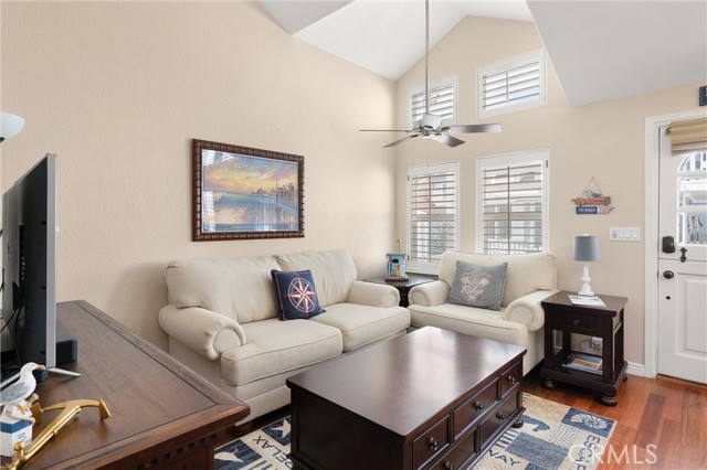 Detail Gallery Image 6 of 40 For 37 Cabrillo St, Newport Beach,  CA 92663 - 2 Beds | 2 Baths