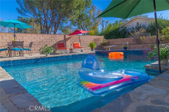 Detail Gallery Image 56 of 70 For 10660 Melvin Ave, Porter Ranch,  CA 91326 - 5 Beds | 3/1 Baths