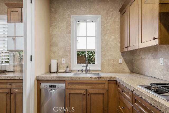 Detail Gallery Image 21 of 72 For 103 Andirons, Irvine,  CA 92602 - 5 Beds | 5/1 Baths