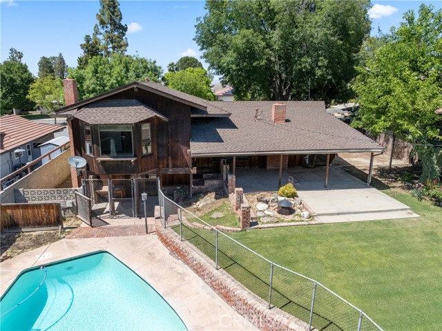 Detail Gallery Image 4 of 38 For 2919 Panorama Dr, Bakersfield,  CA 93306 - 3 Beds | 2/1 Baths