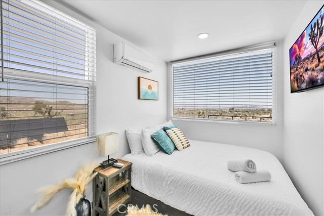 6816 Saddleback Road, Joshua Tree CA: https://media.crmls.org/medias/3034c2f7-a539-4d2f-9835-bf7dbb6d0eb3.jpg