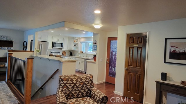 Detail Gallery Image 9 of 27 For 221 Darfo Dr, Crestline,  CA 92325 - 3 Beds | 2 Baths