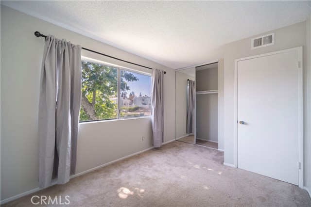 18516 Mayall Street, Northridge CA: https://media.crmls.org/medias/3035deea-3088-49ce-8db5-fab3b986f825.jpg
