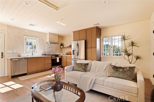 Detail Gallery Image 15 of 43 For 611 N Avenue 48, Los Angeles,  CA 90042 - 2 Beds | 2 Baths