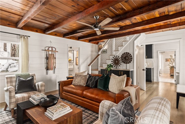 1149 Scenic Way, Rimforest CA: https://media.crmls.org/medias/30371338-b06f-47c2-bd84-106453a26178.jpg