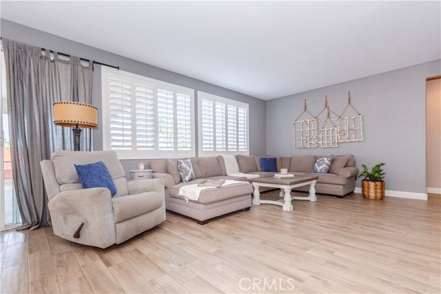 Detail Gallery Image 16 of 37 For 27185 Calendula, Corona,  CA 92883 - 4 Beds | 3 Baths