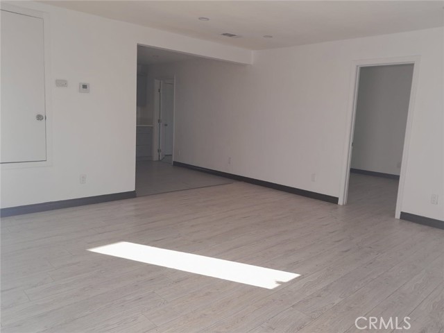 Detail Gallery Image 6 of 10 For 9407 11th Ave, Hesperia,  CA 92345 - 3 Beds | 1 Baths
