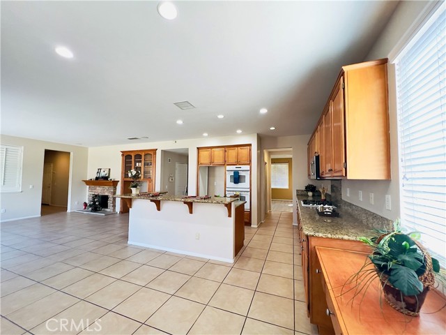 Detail Gallery Image 10 of 42 For 17231 Greentree Dr, Riverside,  CA 92503 - 5 Beds | 4 Baths