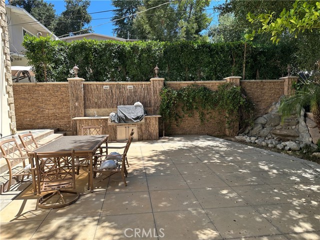 Detail Gallery Image 38 of 44 For 4377 Saltillo St, Woodland Hills,  CA 91364 - 5 Beds | 4 Baths