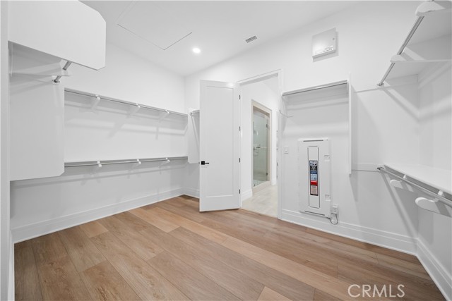 101 Lustro, Irvine CA: https://media.crmls.org/medias/30391fff-61ef-4a46-980e-95816acebce3.jpg