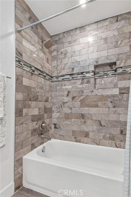 Detail Gallery Image 14 of 51 For 30698 Emperor Dr, Canyon Lake,  CA 92587 - 3 Beds | 2 Baths