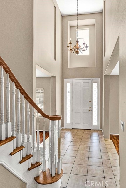 23261 Castle Rock, Mission Viejo CA: https://media.crmls.org/medias/3039465e-b7d0-4576-b5b5-a77072831974.jpg