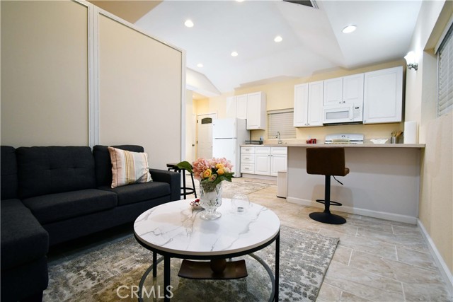 Detail Gallery Image 37 of 42 For 6508 Moorcroft Ave, Woodland Hills,  CA 91303 - 5 Beds | 3/1 Baths