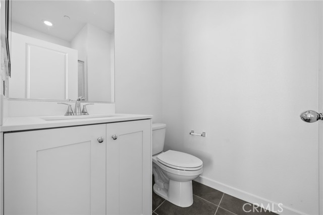 Detail Gallery Image 23 of 43 For 9419 1/2 N Sepulveda Blvd. #5,  North Hills,  CA 91343 - 2 Beds | 2/1 Baths