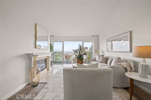 Detail Gallery Image 2 of 26 For 1410 Brett Pl #334,  San Pedro,  CA 90732 - 1 Beds | 1 Baths