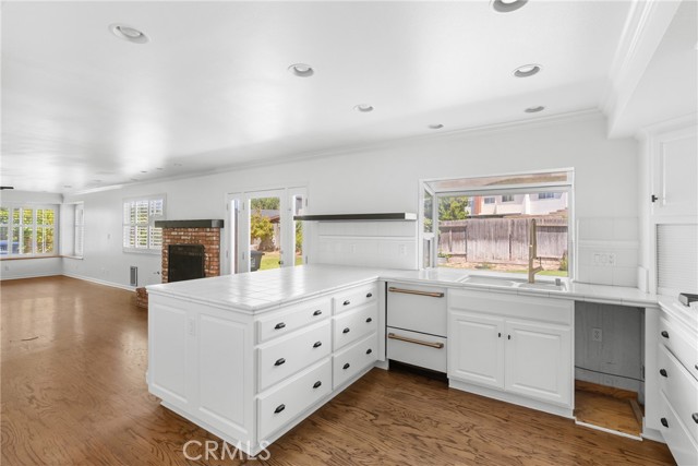 4565 Lamplighter Lane, Santa Maria CA: https://media.crmls.org/medias/303a7f47-084f-4671-ae51-cce36c42c073.jpg