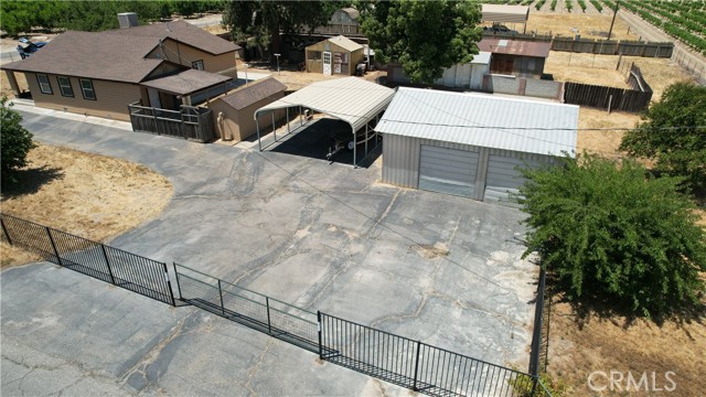 1492 W Sumner Avenue, Fresno CA: https://media.crmls.org/medias/303a967e-74fa-4477-aafd-6b4a256a08c5.jpg