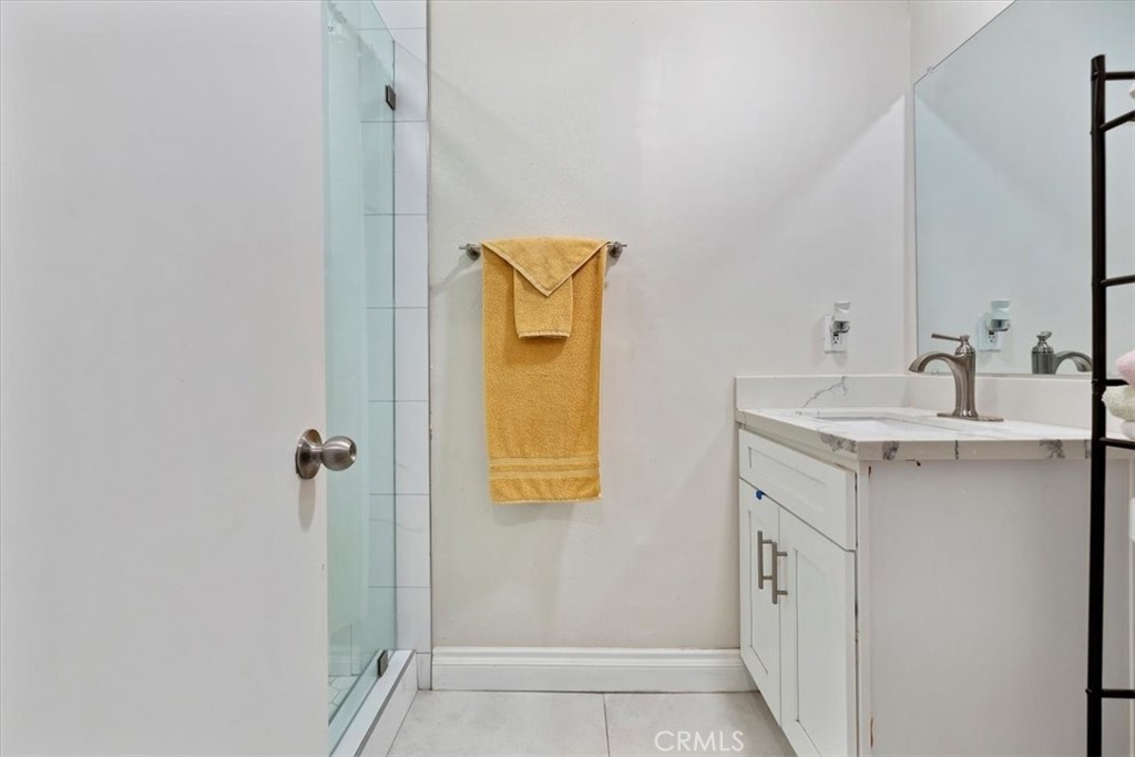 https://media.crmls.org/medias/303b8021-49fb-421e-86c0-1ef715079d71.jpg?preset=X-Large