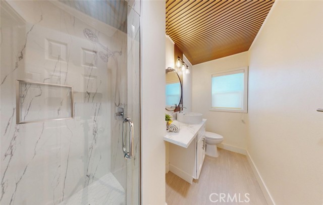 Detail Gallery Image 8 of 16 For 5672 Pepperwood, Lakewood,  CA 90712 - 4 Beds | 3 Baths