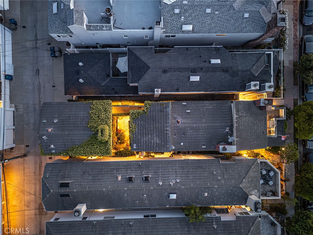 https://media.crmls.org/medias/303d1039-78bd-4267-bf3e-b6b0f6e8bf6b.jpg?preset=X-Large