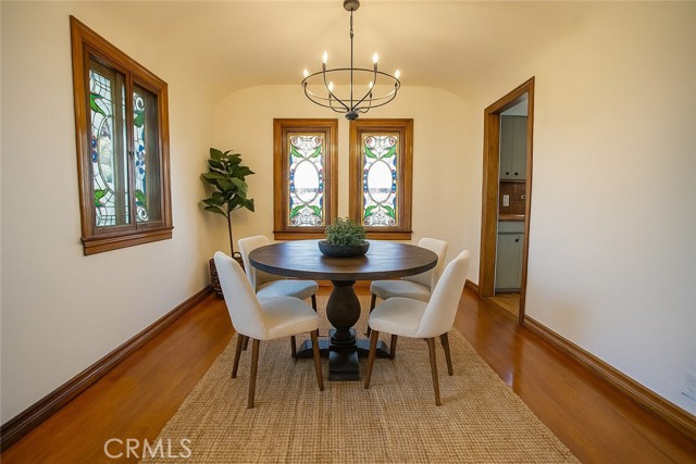 Detail Gallery Image 5 of 15 For 1080 S Los Robles, Pasadena,  CA 91106 - 3 Beds | 2 Baths