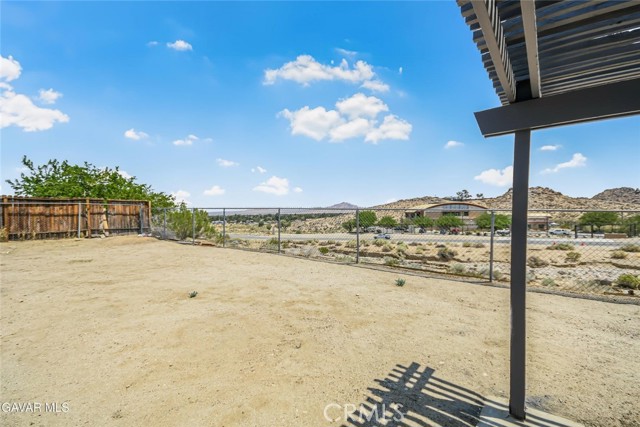 Detail Gallery Image 18 of 20 For 16509 Mackennas Gold Ave, Palmdale,  CA 93591 - 3 Beds | 2 Baths