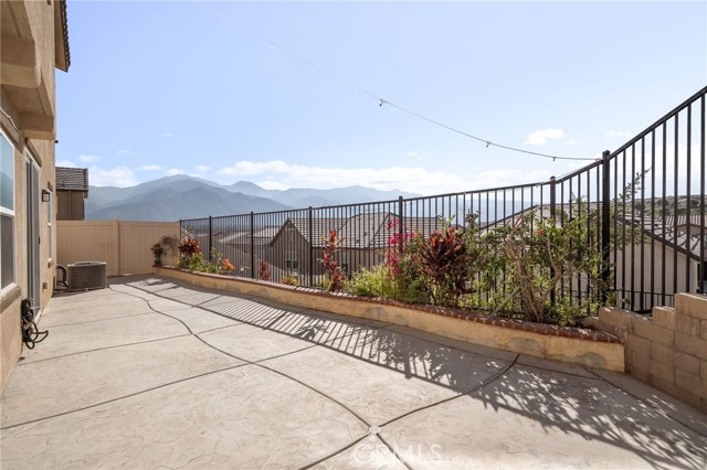 24717 Rockston Drive, Corona CA: https://media.crmls.org/medias/303e2852-305b-43c0-adf6-d8501ca8a641.jpg