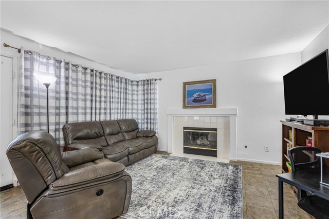 Detail Gallery Image 17 of 34 For 15232 Golden Sands St, Lake Elsinore,  CA 92530 - 4 Beds | 2/1 Baths