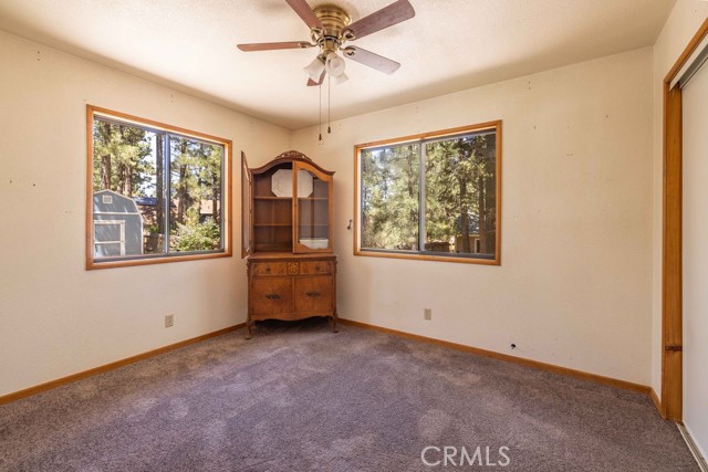 1178 Pine Ridge Lane, Big Bear City CA: https://media.crmls.org/medias/303e5545-aa3b-4d72-8bfe-e25507fc291e.jpg